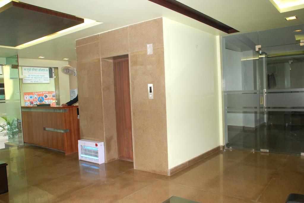 Airport Hotel Daya Capitol Nova Deli Exterior foto